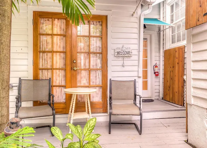 Key West Harbor Inn - Adults Only