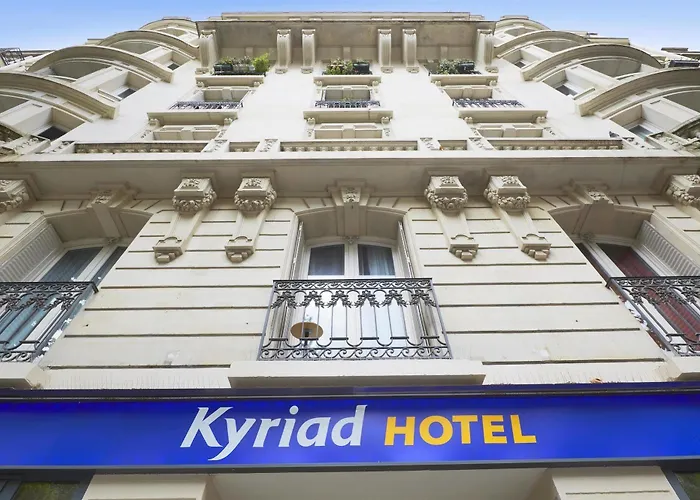 Kyriad Paris 18 - Porte De Clignancourt - Montmartre