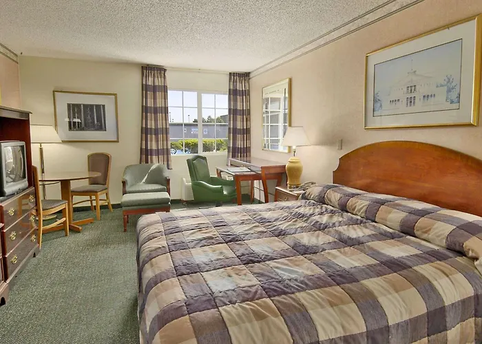 Days Inn By Wyndham Mt. Vernon Mount Vernon