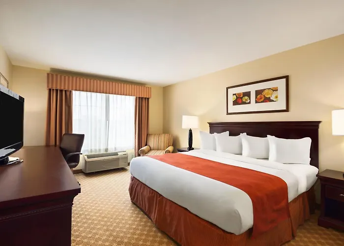 Country Inn & Suites By Radisson, Clinton, Ia
