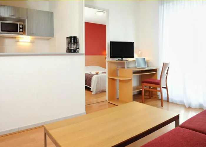 Sejours & Affaires Lyon Park Lane