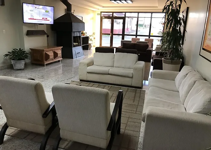 Center Hotel Cambará