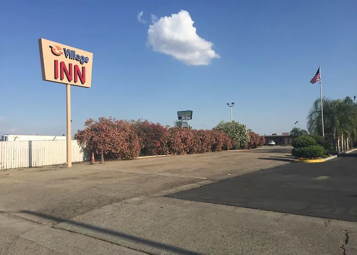 Village Inn Tulare