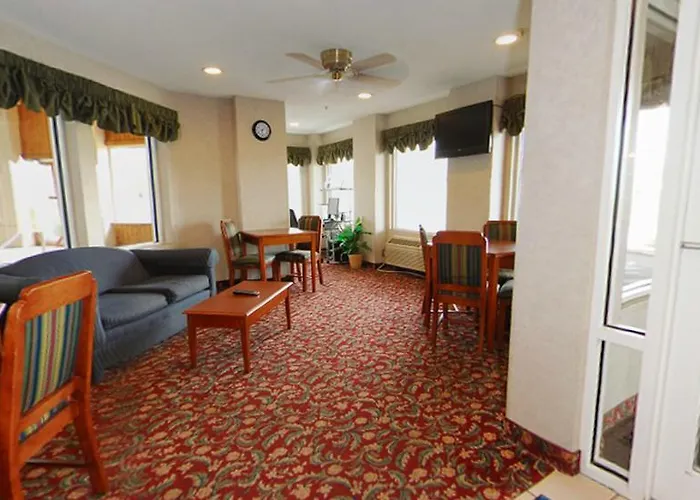 Dowagiac Hotels