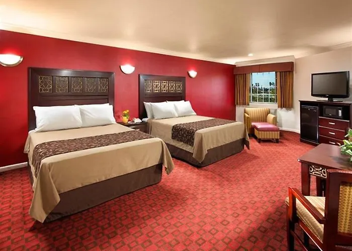 Downey Hotels