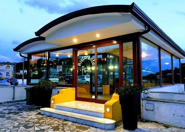 Bed and Breakfast De Maria House SantʼAgata sui Due Golfi