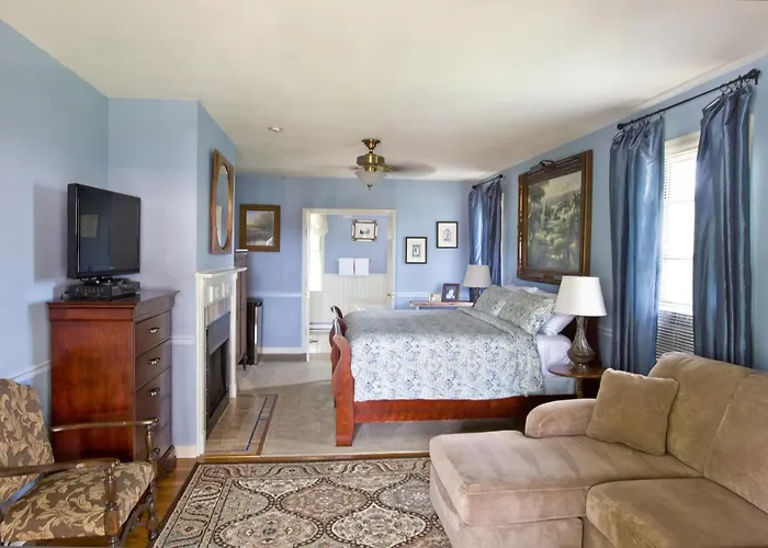 The Reynolds Mansion Bed & Breakfast Woodfin