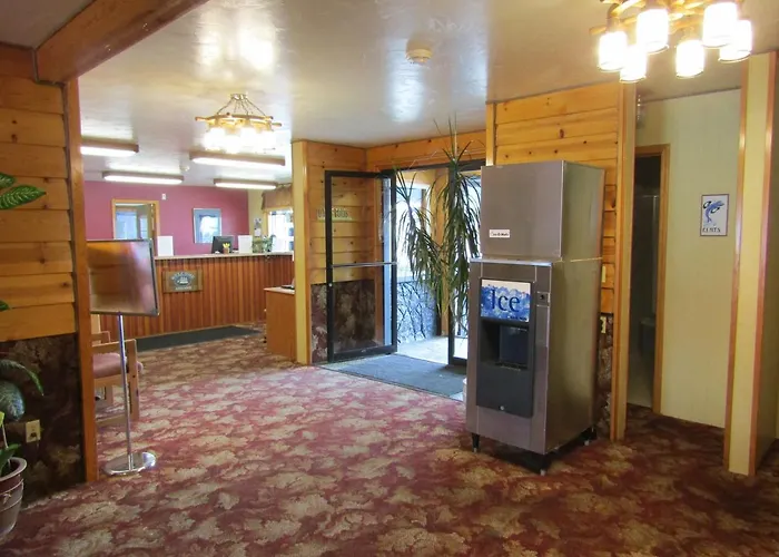 Captain'S Choice Motel Haines