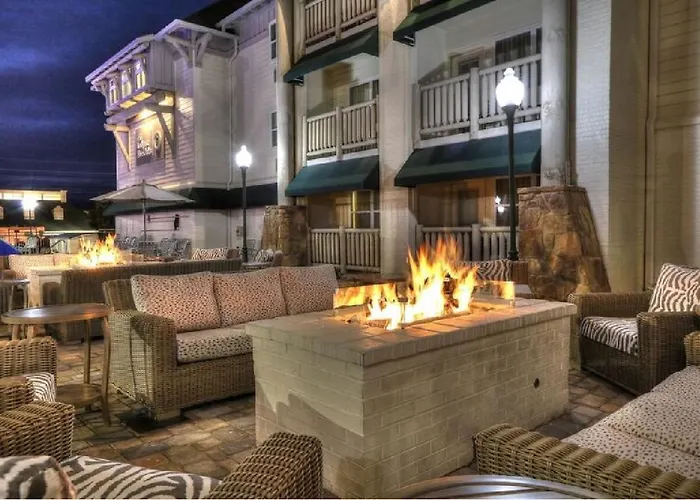 Sevierville Hotels for Romantic Getaway