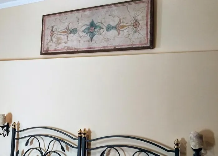 Nicolas Inn Rome