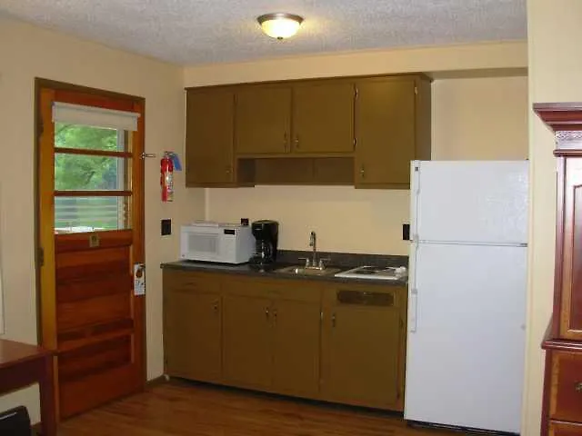 Red Carpet Inn On The Lake - Oneonta
