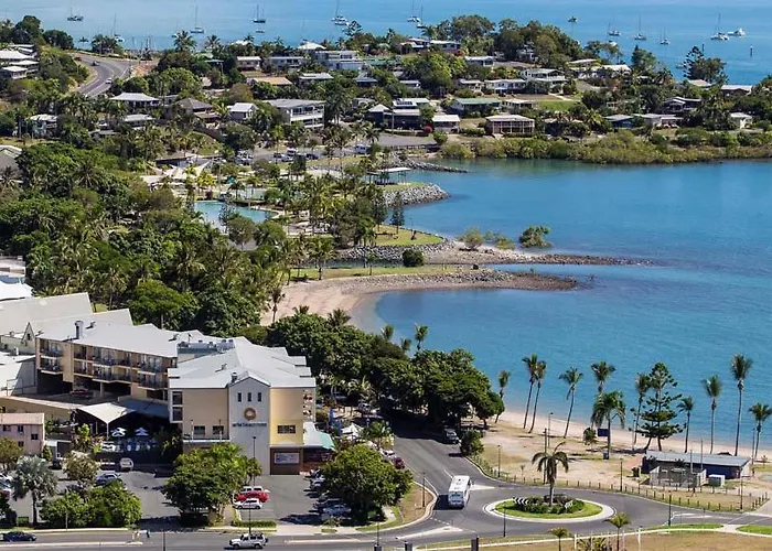 Hotels in WHITSUNDAY ISLANDS