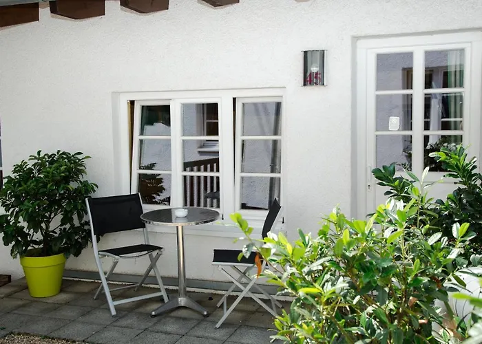 Hotels in Perl