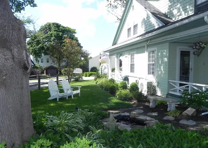 The Trellis House Bed & Breakfast Ogunquit