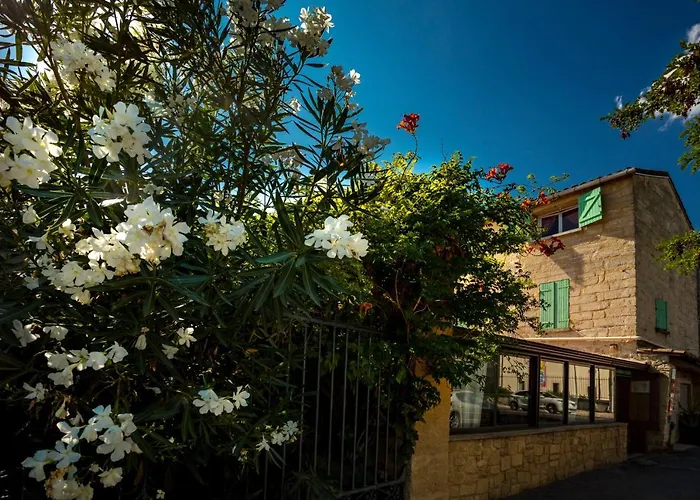LOGIS HOTEL RESTAURANT L' Auberge d'Uzès