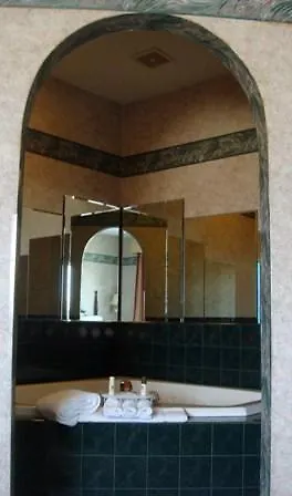 New Castle Hotels