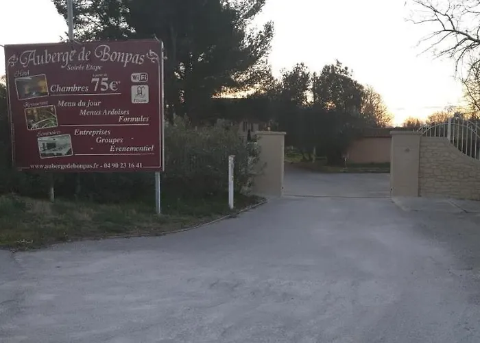 Hotel Auberge de Bonpas Logis de France à Avignon