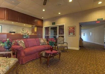Econo Lodge Inn & Suites Lumberton