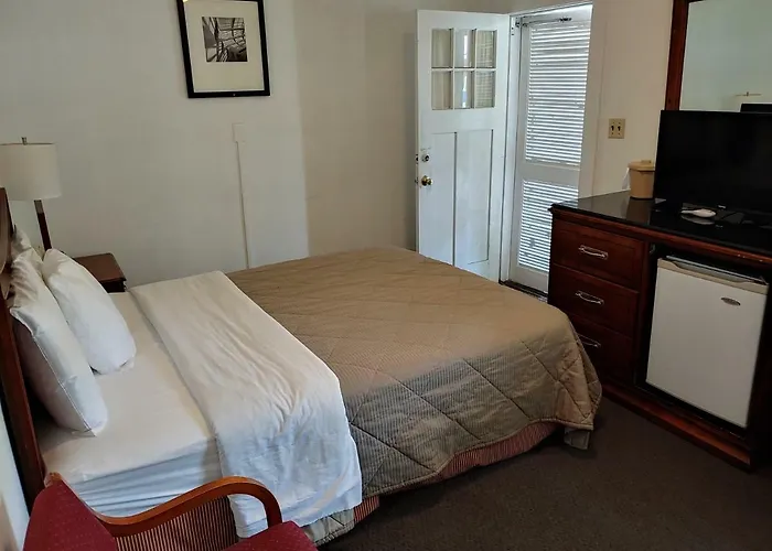 Rosewood Inn