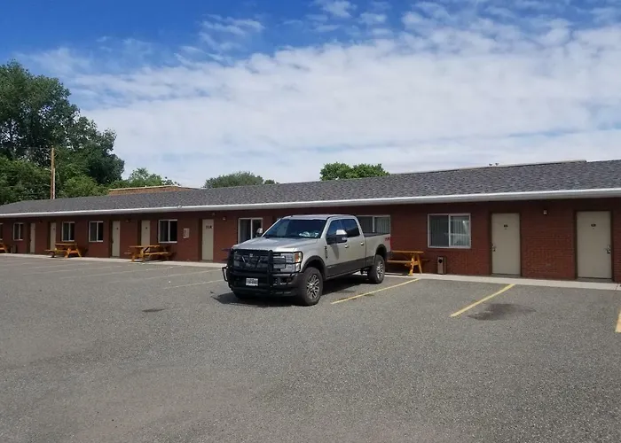 Cody Legacy Inn & Suites