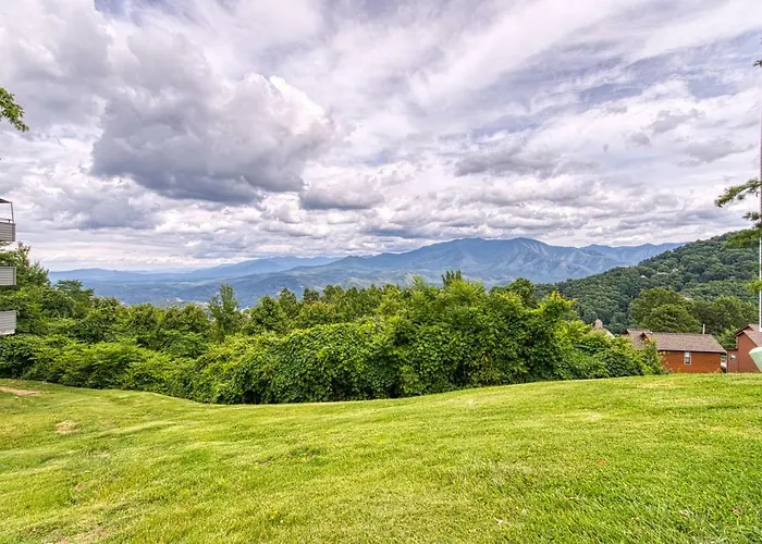 Summit Lookout Hotel Gatlinburg