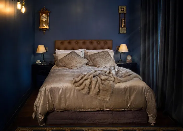 Featherston Hotels