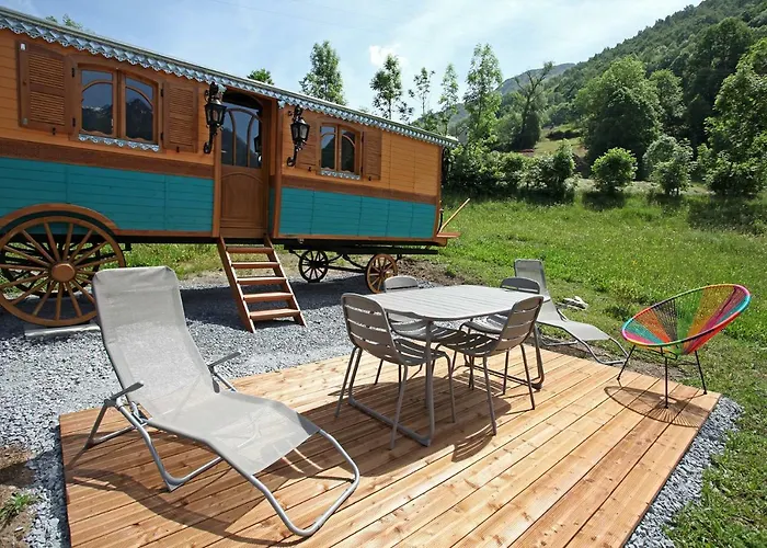Hotel Roulottes Montagne Pyrenees à Luz-Saint-Sauveur