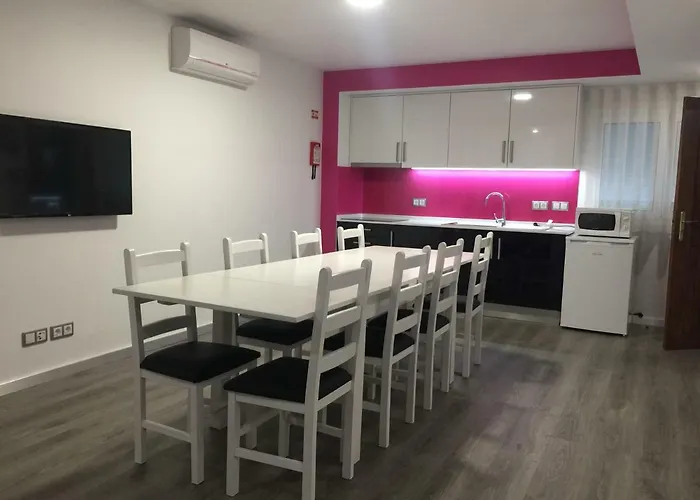 Pinoyhouse Fatima Hotel