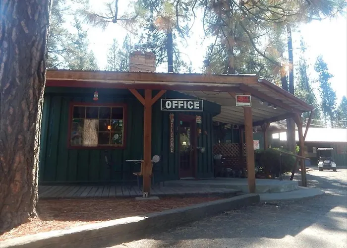Cedar Village Motel & Rv