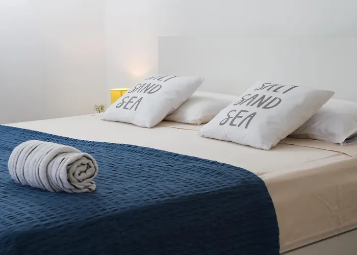Apartments & Rooms Toni