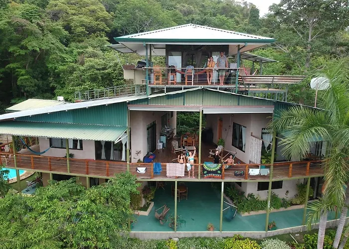 Hotels in Playa Santa Teresa (Puntarenas)