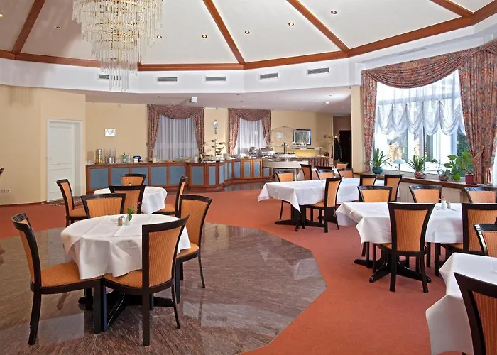 City Hotel