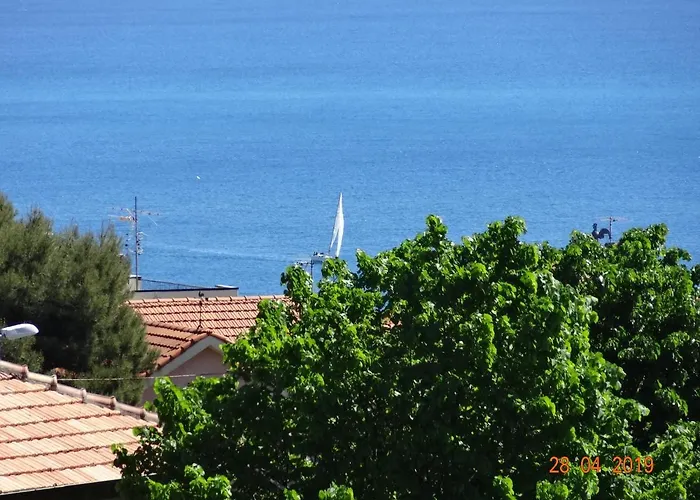 Hotel Bed&Bluup Savona