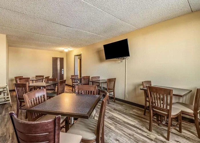 Econo Lodge Albert Lea