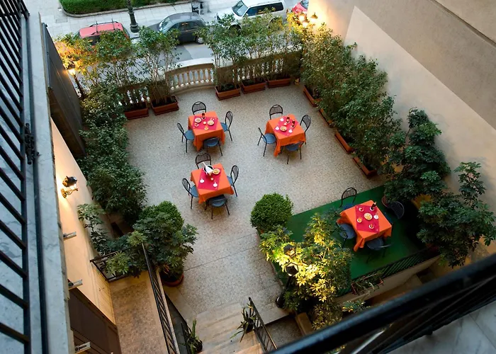 Hotel Joli