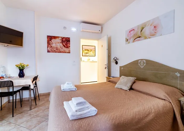 "6 In Centro" Guest House Sanremo