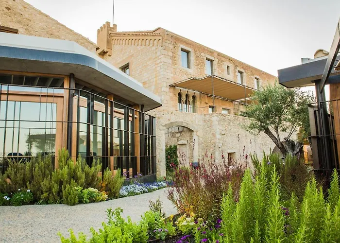 Hoteles en Avinyonet de Puigventós