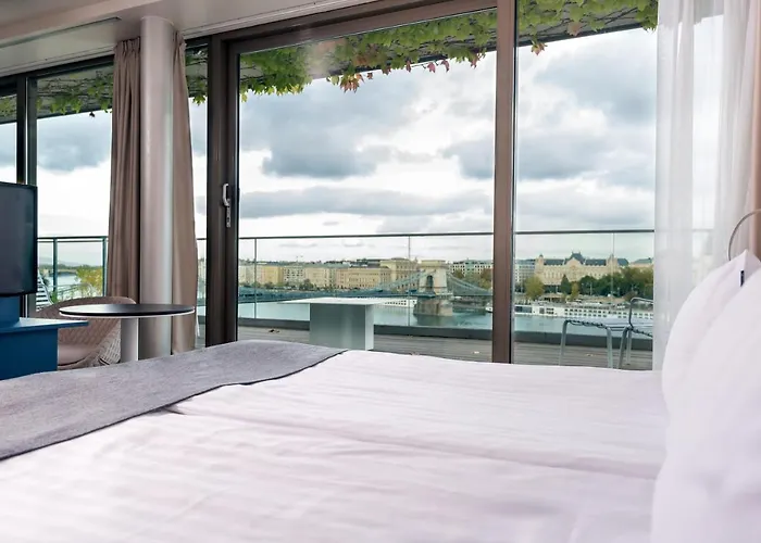 Lanchid 19 Design Hotel
