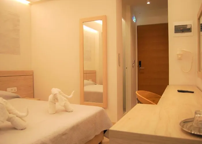 Iniohos Hotel Atene