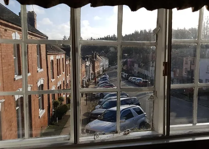 Ludlow Hotels