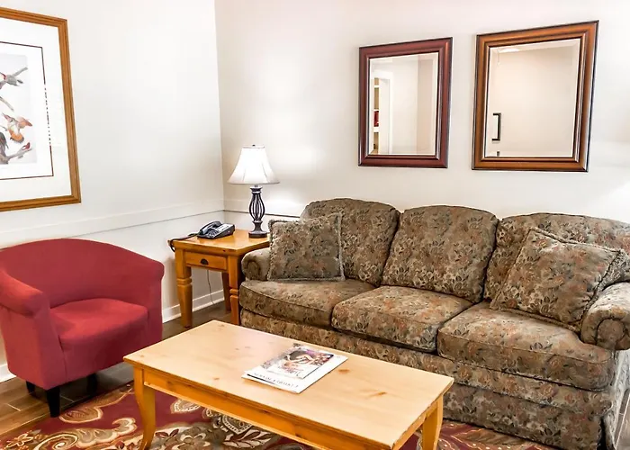 Saint Francisville Hotels