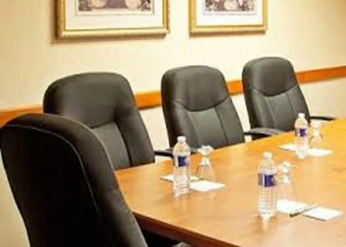 Beaver Falls Hotels