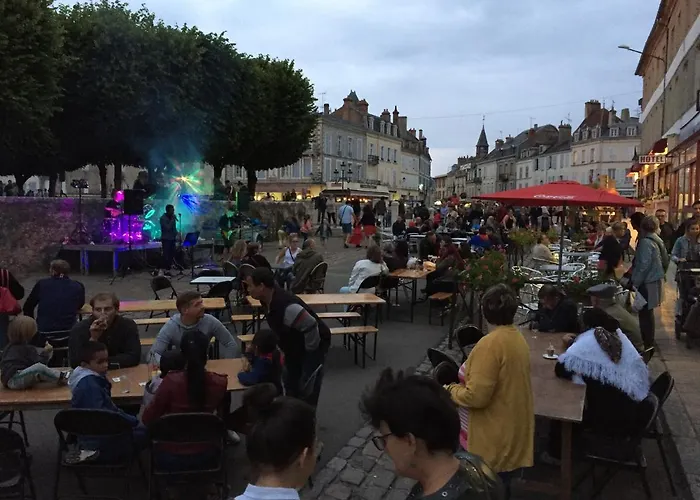 Hotel Pub vauban terreaux à Avallon