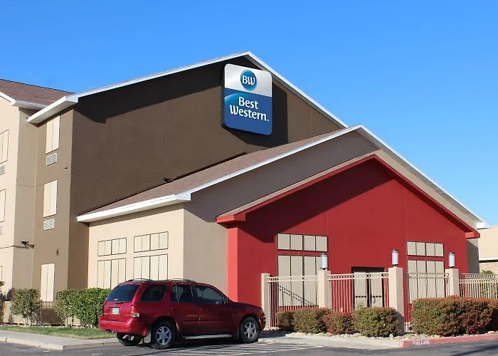 Clovis Hotels