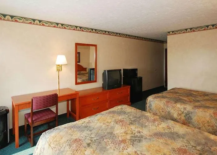 Beaver Dam Hotels
