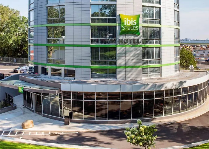Ibis Styles New York Laguardia Airport Hotel