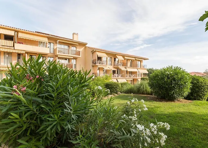 Residence Pierre & Vacances Eden Parc Saint-Tropez