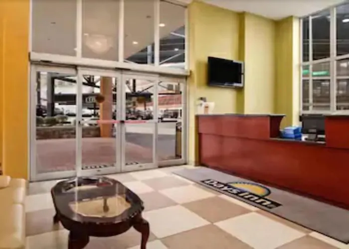 Days Inn By Wyndham Long Island City New York